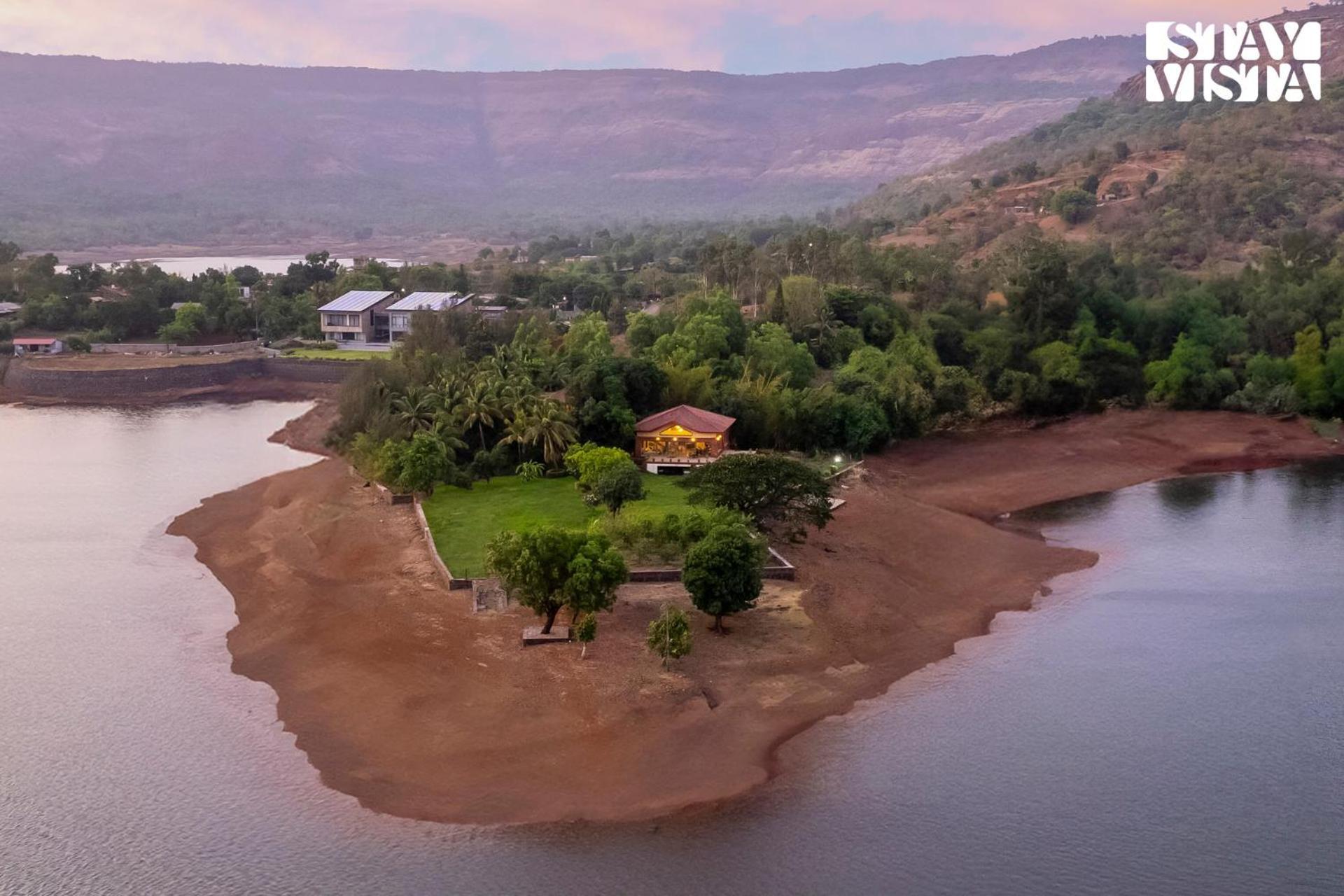 Stayvista At Three Shores With Lake View & Alfresco Dining Khamshet المظهر الخارجي الصورة