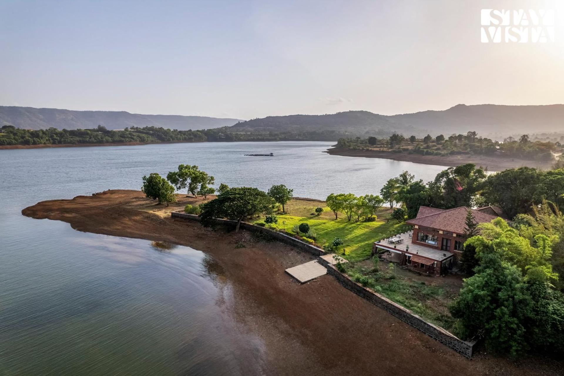 Stayvista At Three Shores With Lake View & Alfresco Dining Khamshet المظهر الخارجي الصورة